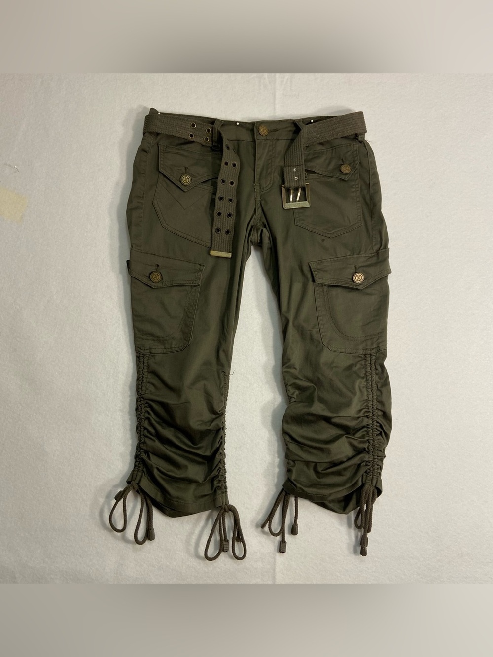 Crest jeans. Women’s Cropped green pants. Sz 9/10